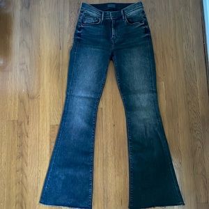 Mother Jeans The Weekender Fray in Night Shadow | 25